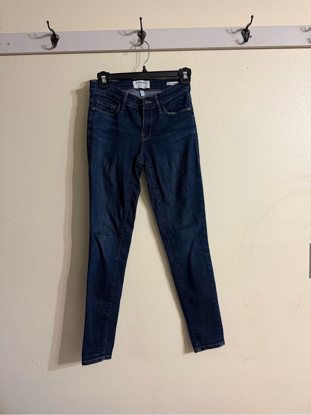 Frame Skinny Jeans size 25 Premium Designer Denim